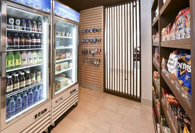 בית מלון כפרי Holiday Inn Express & Suites   Madisonville, An Ihg