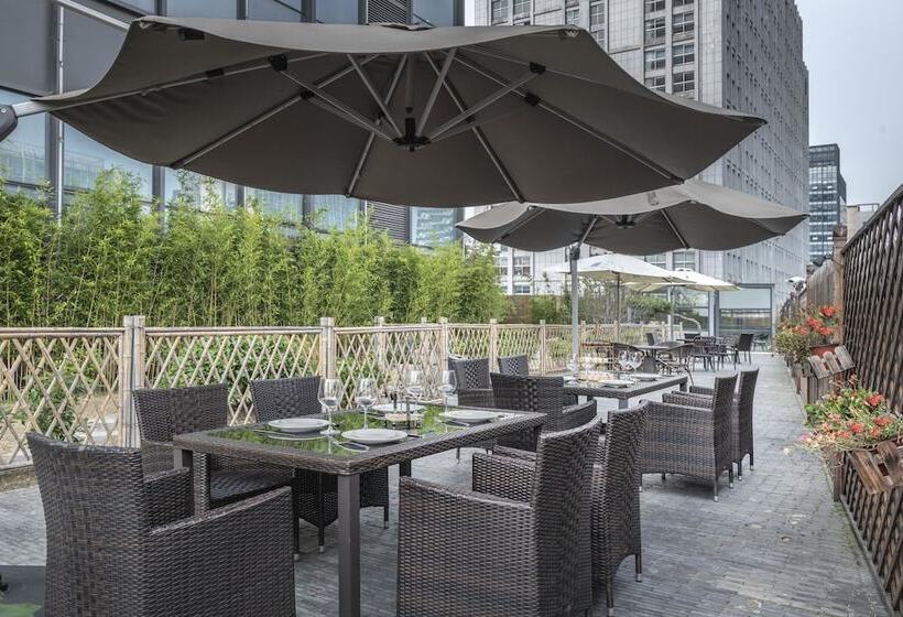 هتل Mehood Lestie