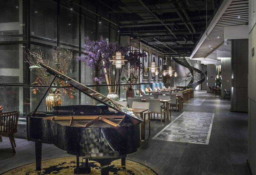 هتل Mehood Lestie