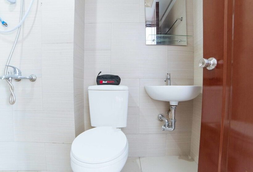 בית מלון כפרי Reddoorz Premium @ Anuva Residences