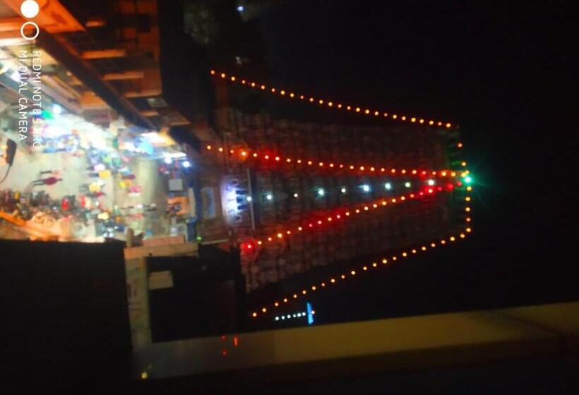 هتل Temple View