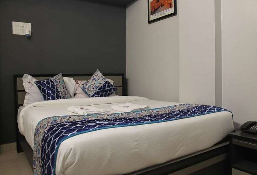 هتل Viswa Residency By Azalea