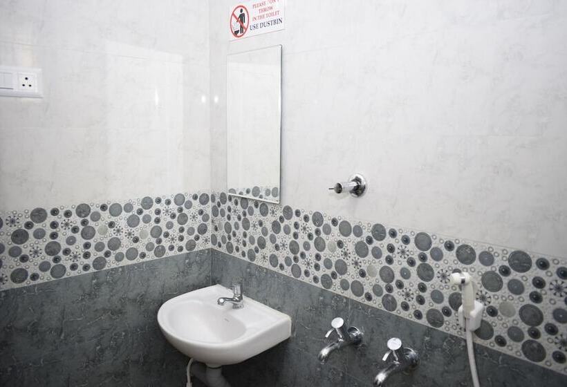 هتل Viswa Residency By Azalea