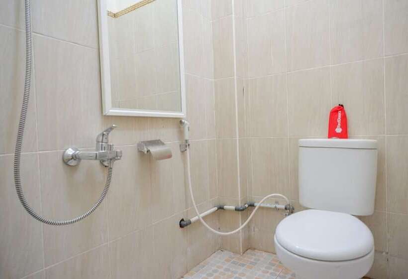 پانسیون Reddoorz @ Jalan Pattimura Palu