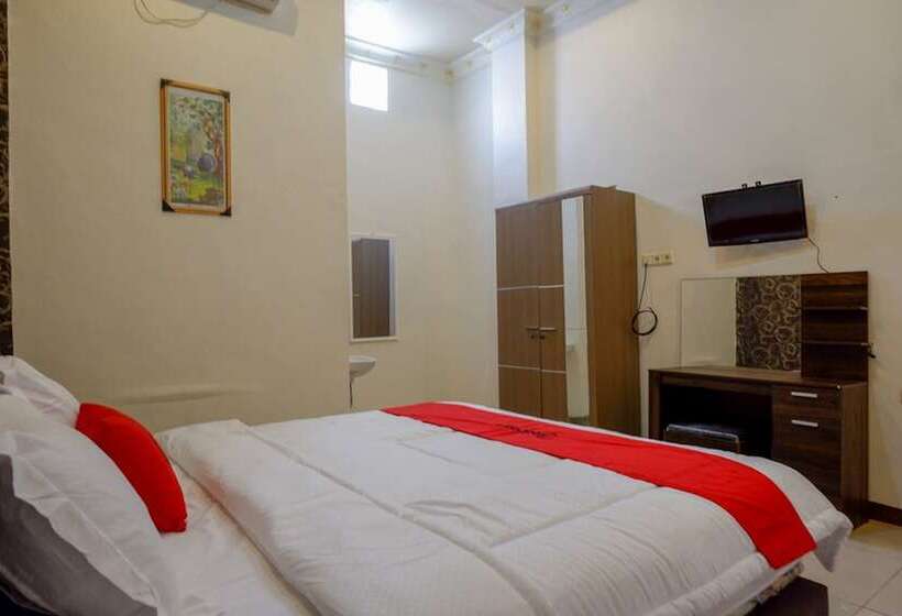 پانسیون Reddoorz @ Jalan Pattimura Palu