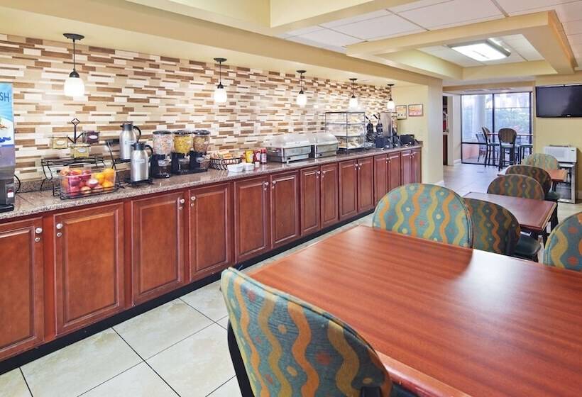 Best Western Ocean Sands Beach Resort