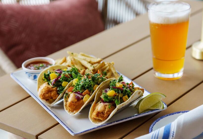 فندق Beal House Fort Walton Beach, Tapestry Collection By Hilton