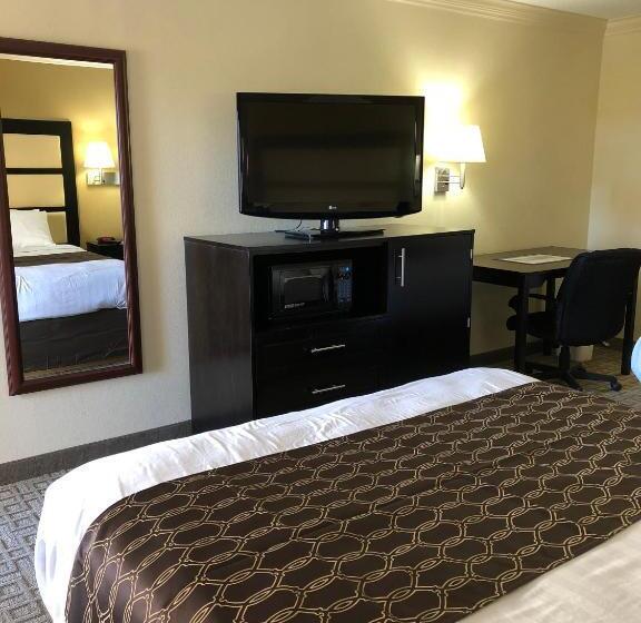 هتل Best Western Inn & Suites