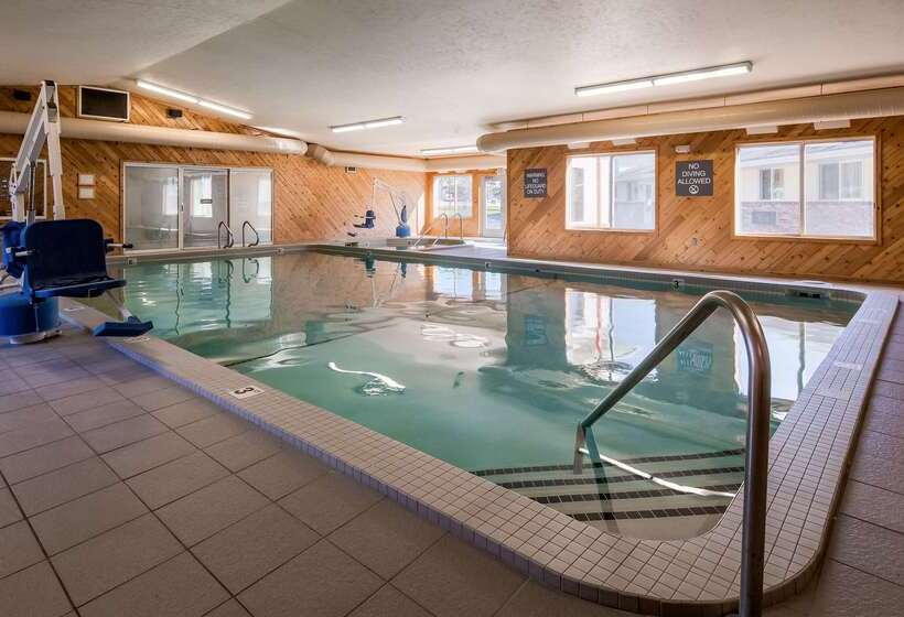 בית מלון כפרי Best Western Of Harbor Springs