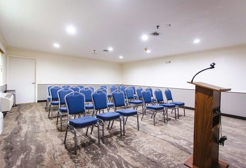 هتل Best Western Pearland Inn