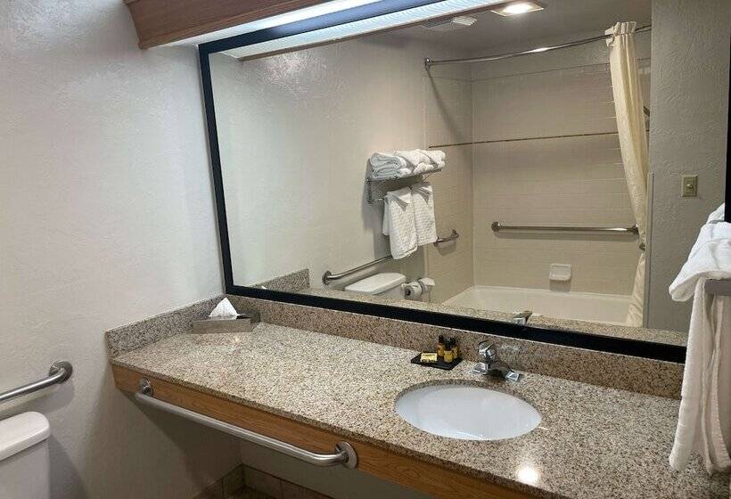 בית מלון כפרי Best Western Plus Caldwell Inn & Suites
