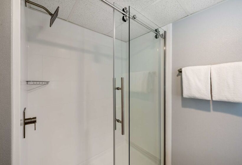 هتل Best Western Plus Alexandria Fort Belvoir