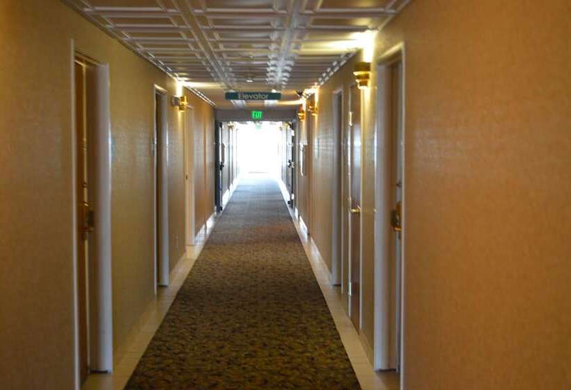בית מלון כפרי Best Western Plus Liberty Lake Inn