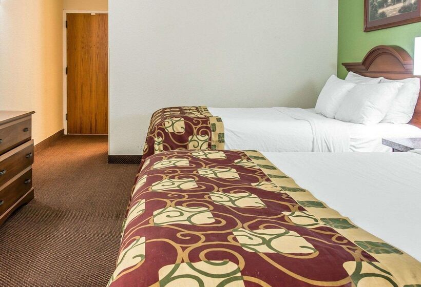 هتل Clarion Inn I94 Near Expo Center