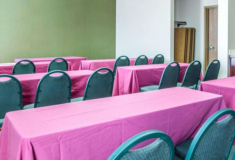 호텔 Comfort Inn & Suites Maumee   Toledo I80 90