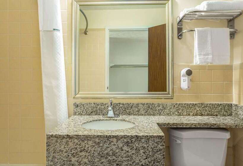فندق Days Inn By Wyndham Breezewood