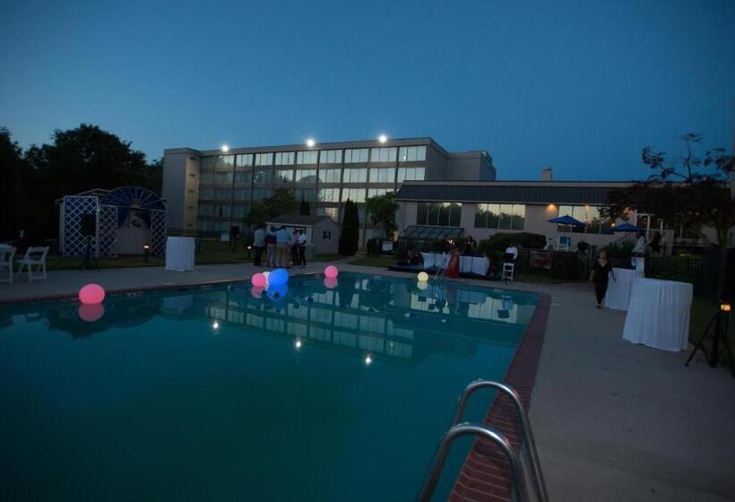 Exton Hotel And Conference Center
