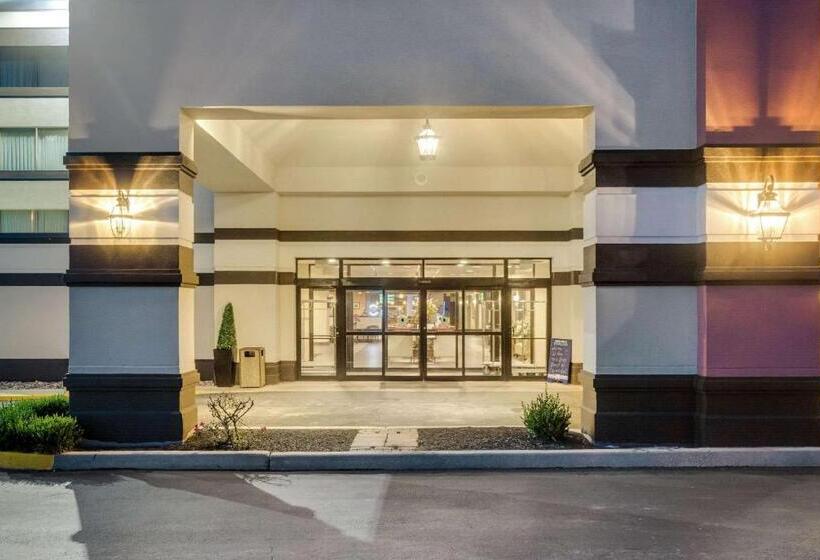 Exton Hotel And Conference Center