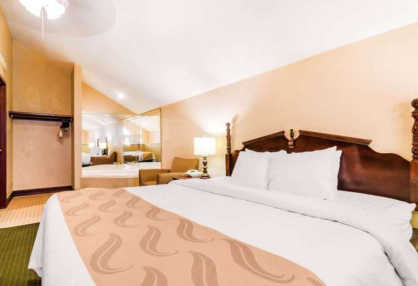 בית מלון כפרי Quality Inn & Suites