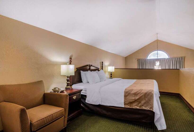 בית מלון כפרי Quality Inn & Suites