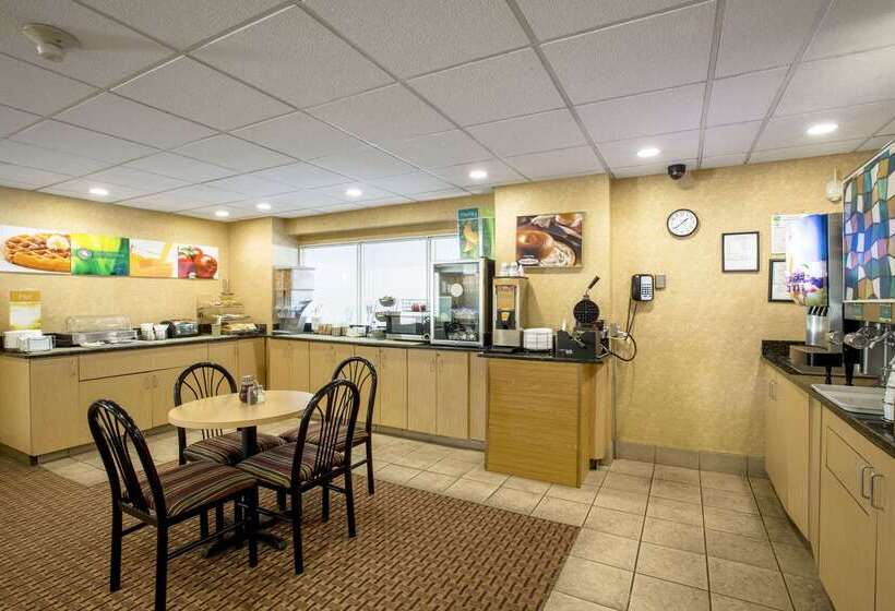 هتل Quality Inn & Suites Near I480 And I29