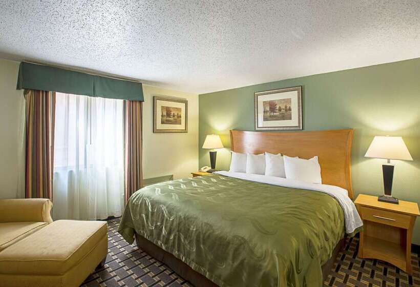 هتل Quality Inn & Suites Near I480 And I29