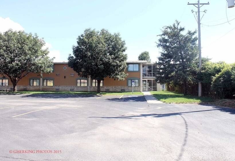 هتل Quality Inn & Suites Near I480 And I29