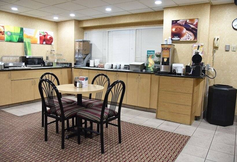هتل Quality Inn & Suites Near I480 And I29