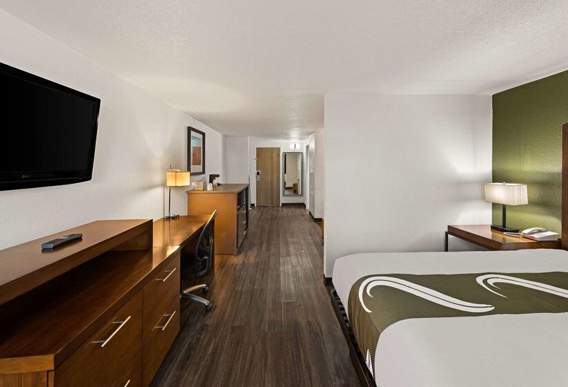 هتل Quality Inn & Suites Near I480 And I29