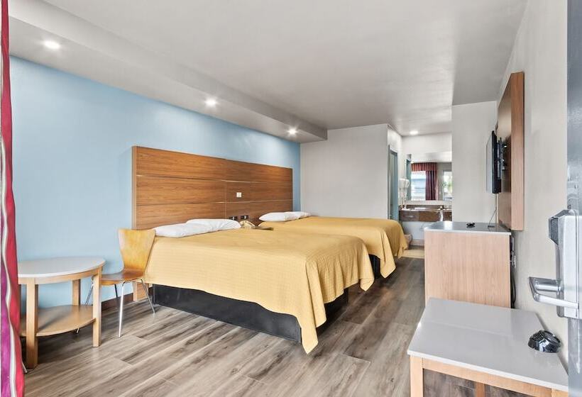 فندق Regency Inn Near Boardwalk & Hurlburt Field