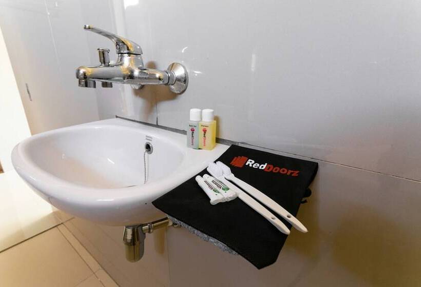 هتل Reddoorz Near Parangtritis Beach