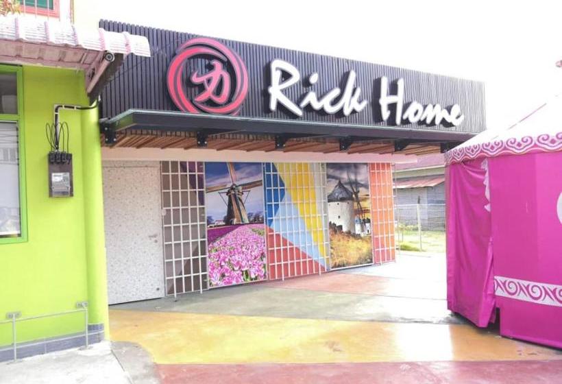 پانسیون Rick Home Teluk Intan