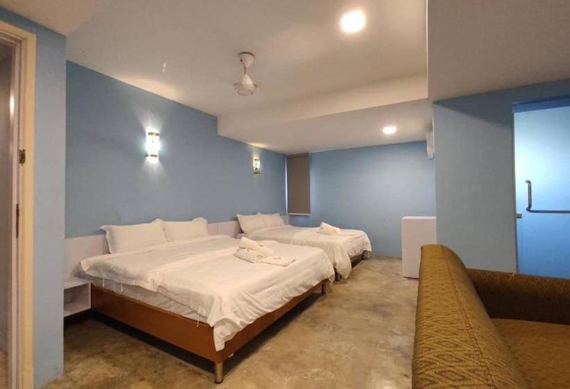 پانسیون Rick Home Teluk Intan
