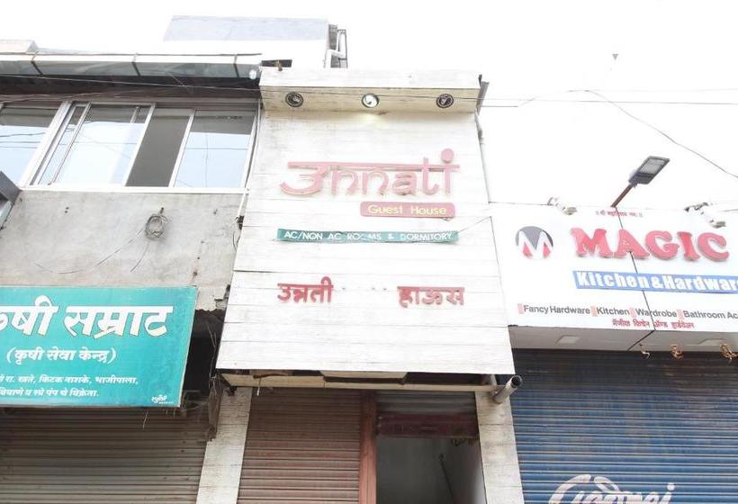 호텔 Oyo 38110 Unnati Guest House