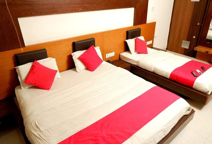 호텔 The City Palace Dwarka