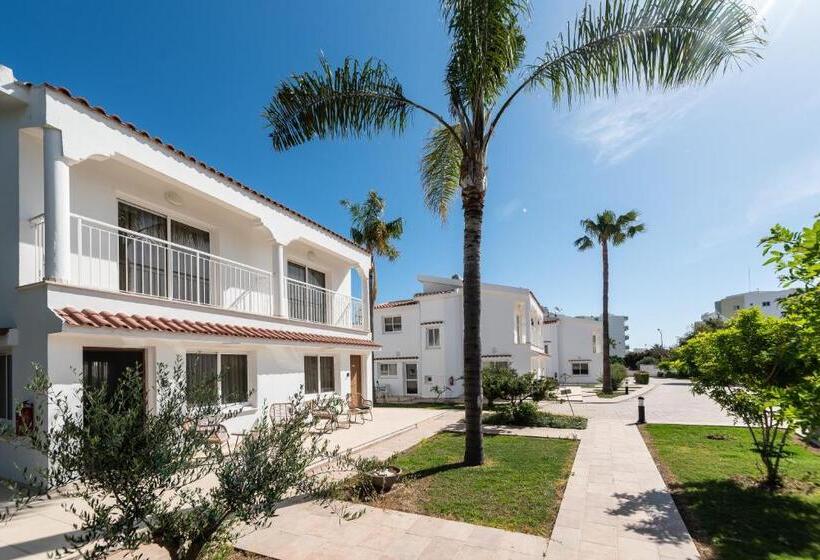 پانسیون Fig Tree Z Holiday Resort