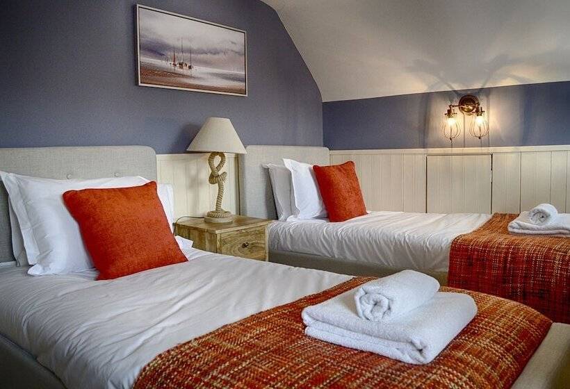 مبيت وإفطار The Lansdowne Cottage