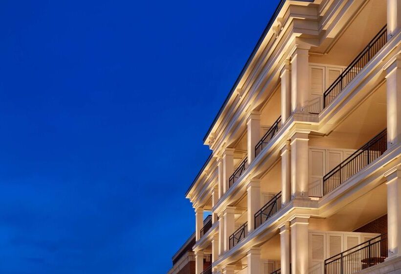 هتل The Harpeth Franklin Downtown, Curio Collection By Hilton