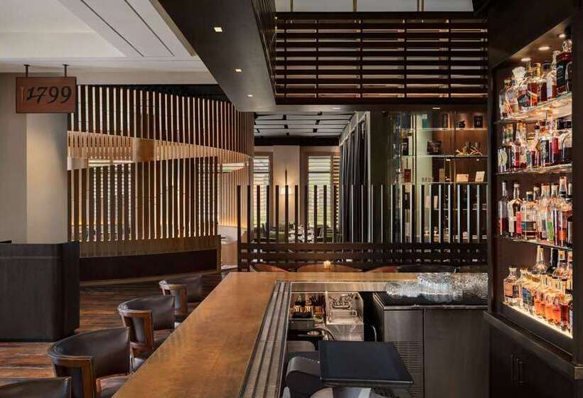 هتل The Harpeth Franklin Downtown, Curio Collection By Hilton
