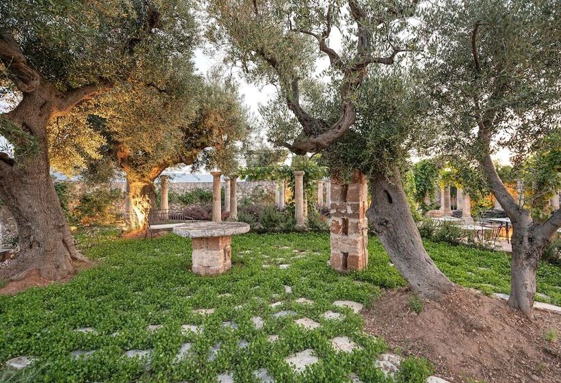 فندق Masseria Torre Rossa