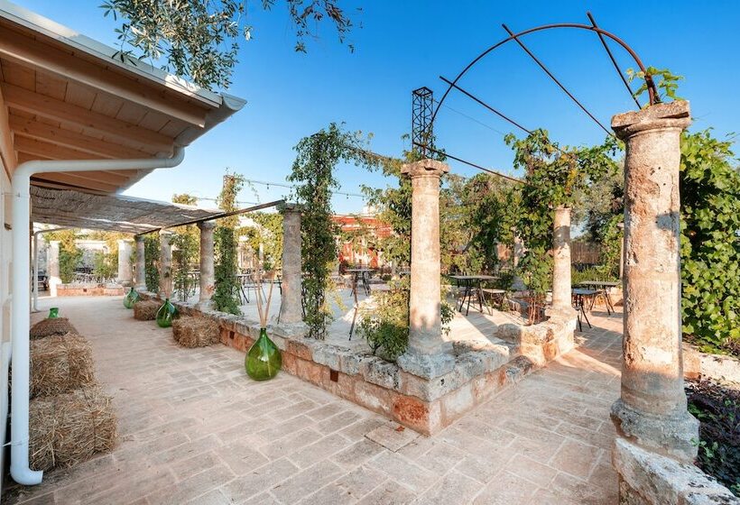 فندق Masseria Torre Rossa