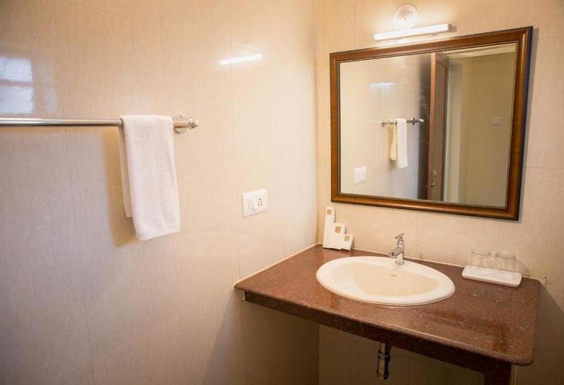 هتل Dom Carlos Resort