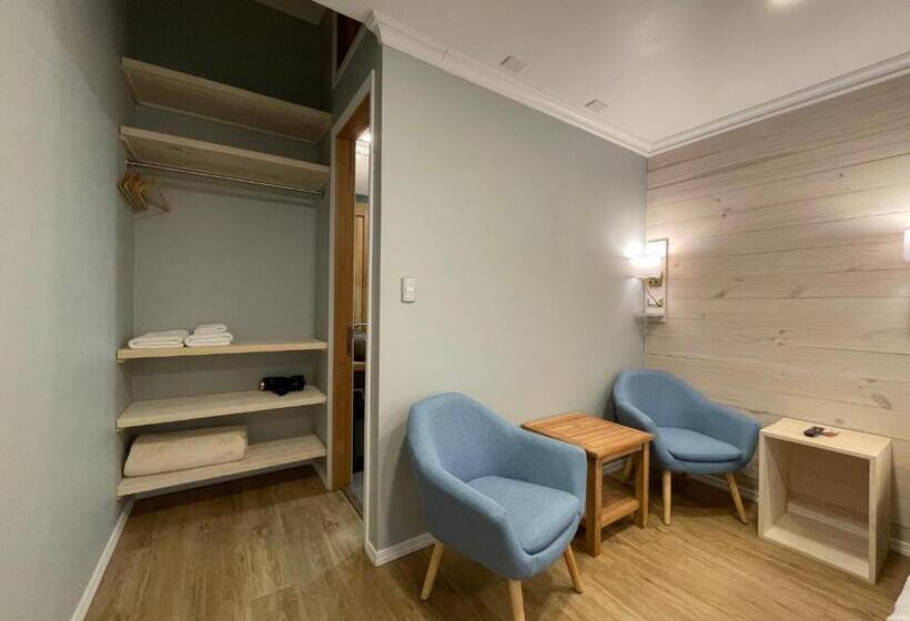 فندق Hostal Boutique Puerta Roja