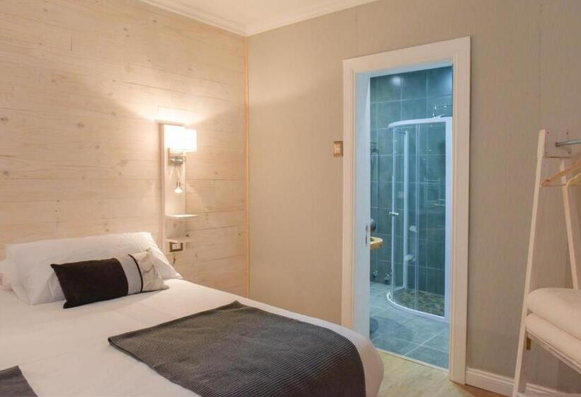 فندق Hostal Boutique Puerta Roja