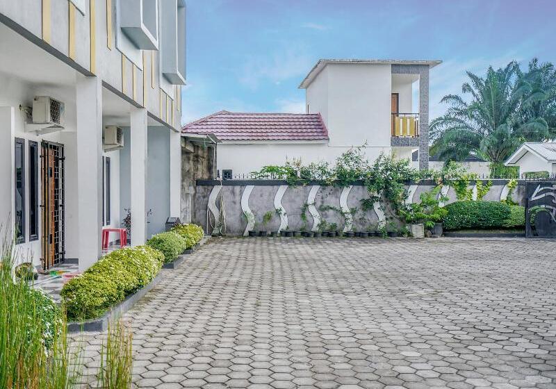 هتل Oyo 1266 Green Palm Syariah