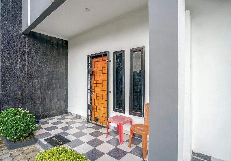 هتل Oyo 1266 Green Palm Syariah