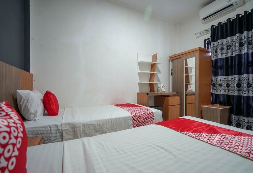 هتل Oyo 1266 Green Palm Syariah