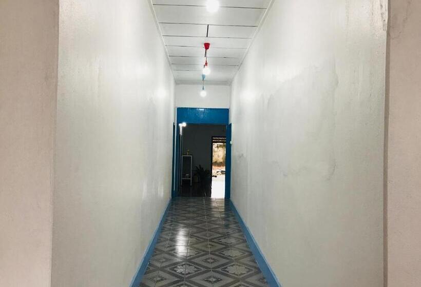 Naga Hostel & Café