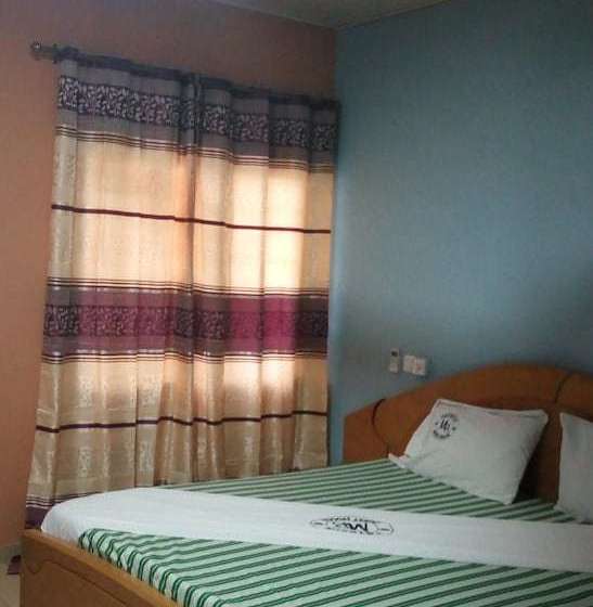 Пансион Maybeth Guest House