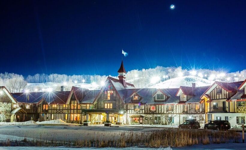 استراحتگاه The Highlands At Harbor Springs